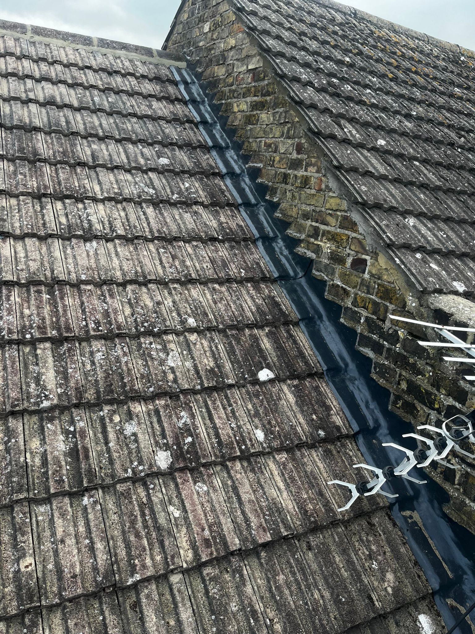 Difference Between Roof Repair and Restoration